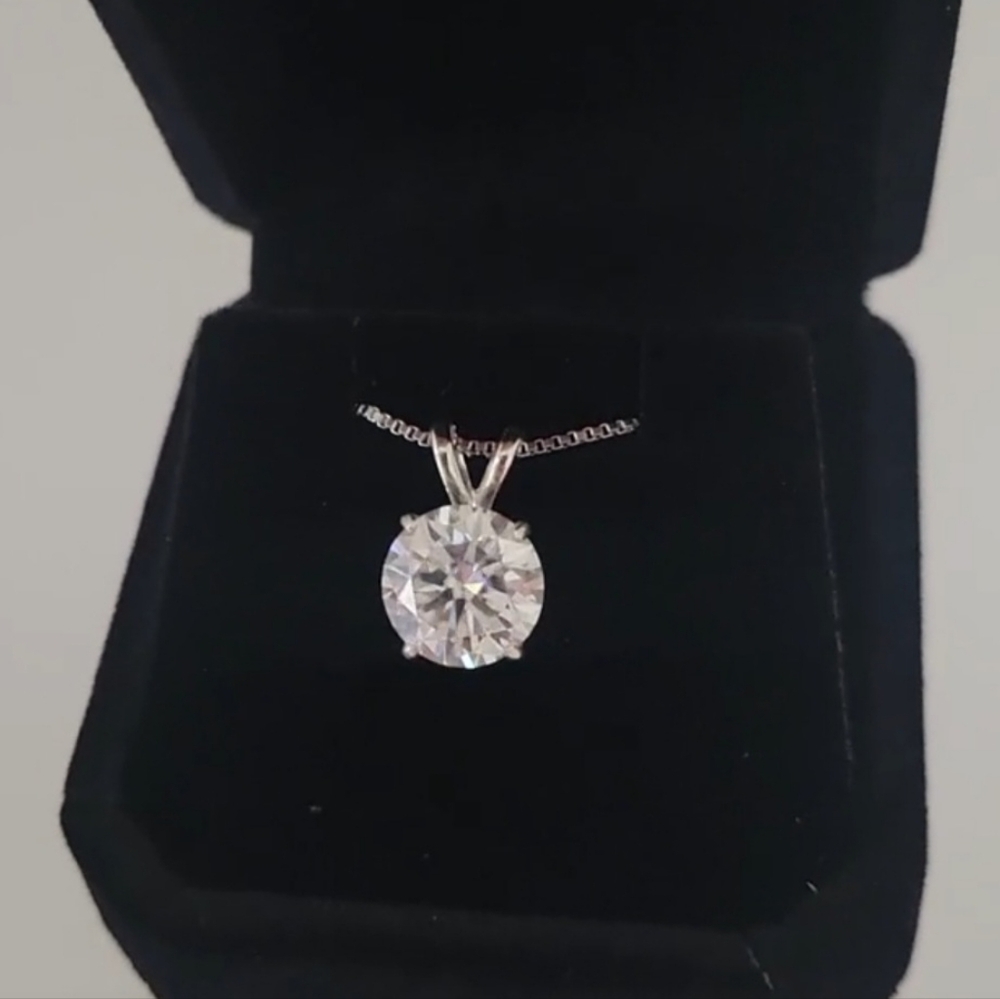 Elegant 3ct Certified Moissanite Silver Pendant Necklace